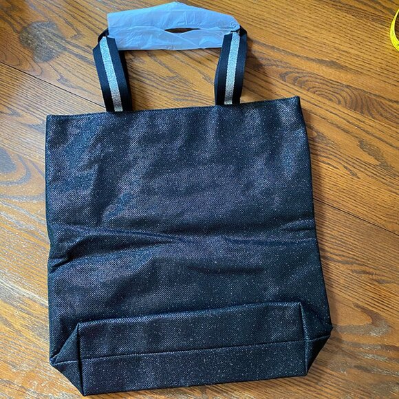 Victoria’s Secret 2017 Fashion Show Limited Edition Black Glitter Tote Bag NWT - Picture 2 of 4